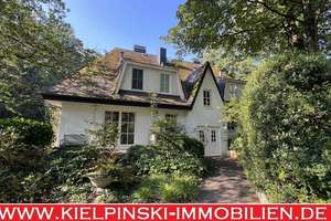 Landhausstil am Niendorfer Gehege! Ruhige 3-Zi.-Maisonette-ETW mit Balkon, Terrasse + TG 