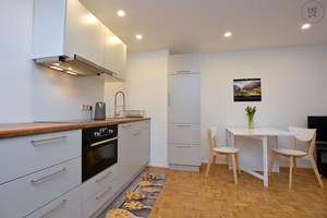 Modern möblierte Wohnung in zentraler und dennoch ruhiger Wohnlage in Stuttgart Ost