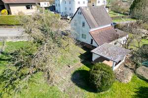 Charmantes Sanierungsobjekt mit großem Gartenparadies in Idstein-Heftrich – Kröfteler Straße 1, 65510 Idstein – Vorschaubild 1