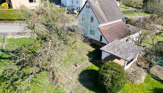 Bild von Charmantes Sanierungsobjekt mit großem Gartenparadies in Idstein-Heftrich