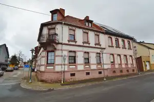 Vermietetes Mehrfamilienhaus mit historischem Charme – Neunkirchen (Kreis) – Vorschaubild 1