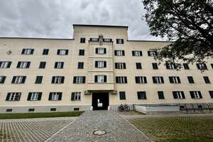 Altbaujuwel im Turmgeschoss – Historische 3-Zi-Wohnung mit Charme, Potenzial, Dachboden und Top-Lage – Die vollständige Adresse der Immobilie erhältst du vom Anbieter., 86167 Lechhausen-West, Augsburg – Vorschaubild 2