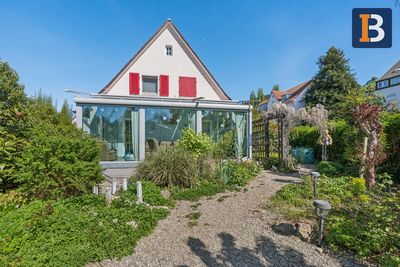 Hausgefühl mit Garten und Burgblick, Wintergarten, Terrasse, Balkon, Whirlpool, PV-Anlage!