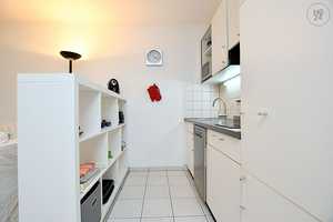 Sehr schöne, modern möblierte Wohnung mit Terrasse in Stuttgart Feuerbach – Stuttgart – Vorschaubild 3
