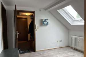 Für Studenten - Gemütliche Dachgeschosswohnung in attraktiver Lage von Gießen – Die vollständige Adresse der Immobilie erhältst du vom Anbieter., 35392 Innenstadt, Gießen – Vorschaubild 9