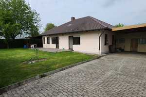 Bungalow  3 Zimmer/Küche/Bad mit EBK in Königsbrunn – Boschstrasse 2a, 86343 Augsburg (Kreis) – Vorschaubild 1