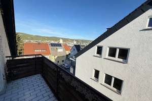Renovierungsbedürftige 3-Zi.-DG-Whg. mit Balkon * Garage + Stpl. * Gartenanteil * Top Wohnlage * – Die vollständige Adresse der Immobilie erhältst du vom Anbieter., 70327 Wangen, Stuttgart – Vorschaubild 9