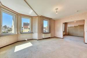 +++ helle & sonnige Altbau-Etage - 2.OG ohne Balkon - modernisierungsbedürftig - inkl. Carport +++ – Brackenheimer Straße 50, 70435 Zuffenhausen-Mitte, Stuttgart – Vorschaubild 5