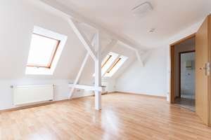 Helle Dachgeschoss-Wohnung | Ruhige Wohnlage | Tageslichtbad mit Wanne – Diakonissenstraße 4, 4177 Altlindenau, Leipzig – Vorschaubild 6