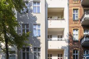 INVEST in Neukölln: 3-Zi.-Altbauwohnung mit tollem Grundriss im angesagten Reuterkiez! (vermietet) – Elbestraße 35, 12045 Neukölln (Ortsteil), Berlin – Vorschaubild 1