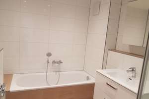 Exklusive 3-Zimmer-Wohnung mit Balkon in Düsseldorf Unterbach – Vennstrasse 69, 40627 Unterbach, Düsseldorf – Vorschaubild 9
