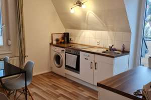 Schicke 2-Zimmer Wohnung mit Balkon in der Azenbergstr.