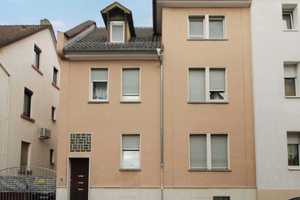 Charmantes Reihenendhaus mit Potenzial in Offenbach am Main – Offenbach am Main – Vorschaubild 1