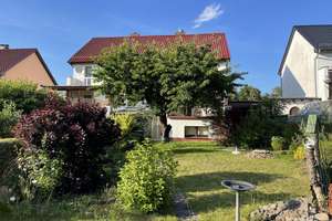 Wohnzimmer mit Echtholzparkett, Kamin, viel Platz und Gemütlichkeit – Schützenstraße  30, 17309 Pasewalk – Vorschaubild 25