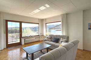 Gepflegtes Zweifamilienhaus mit Garten, Balkon und wunderbarem Fernblick in ruhiger Umgebung. – Die vollständige Adresse der Immobilie erhältst du vom Anbieter., 34323 Malsfeld – Vorschaubild 3