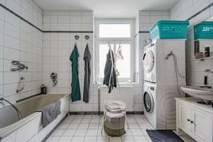Helle Drei-Zimmerwohnung mit Balkon im 1. OG. Solingen Mitte. – Die vollständige Adresse der Immobilie erhältst du vom Anbieter., 42651 Solingen-Mitte, Solingen – Vorschaubild 9