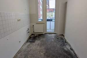 Frisch gestrichene Wohnung direkt in der Innenstadt mit Wanne und Balkon! – Mittelstr. 8, 27568 Mitte, Bremerhaven – Vorschaubild 6