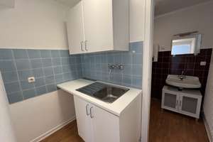 SEHR SCHÖNES EINFAMILIENHAUS MIT STELLPLATZ, DACHTERRASSE UND EINLIEGERWOHNUNG IN KLETTENBERG – Die vollständige Adresse der Immobilie erhältst du vom Anbieter., 50939 Klettenberg, Köln – Vorschaubild 27