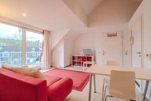 Schöne, möblierte 1-Zimmer-DG-Wohnung mit Balkon, Ortzentrum Poppelsdorf – Die vollständige Adresse der Immobilie erhältst du vom Anbieter., 53115 Poppelsdorf, Bonn – Vorschaubild 3