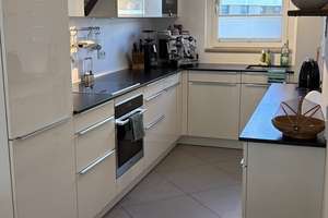 Helle 4-Zimmerwohnung mit Loggia & Einbauküche am Mattoneplatz – sehr gute Anbindung – 81673 Echarding, München – Vorschaubild 5