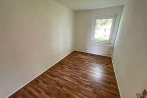 Schöne 2-Zimmer-Wohnung mit Tageslichtbad! – Hövelstraße 110, 45326 Altenessen-Süd, Essen – Vorschaubild 2