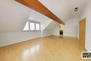 TOP-gepflegte Dachgeschosswohnung mit TG-Stellplatz zum Selbstbezug oder Kapitalanlage – Die vollständige Adresse der Immobilie erhältst du vom Anbieter., 86156 Kriegshaber, Augsburg – Vorschaubild 3