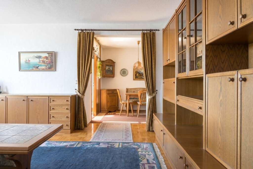 Immobilie in Wülfrath - Schön geschnittene 4 Zimmer Wohnung mit Balkon, Gäste WC, Aufzug und Tiefgaragenstellplatz - Bild 3