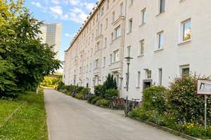 Top Lage: 2-Zimmer Wohnung mit sonnigem Balkon / ohne Maklercourtage