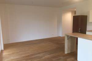 Helle 3-Zimmer-Wohnung mit 168 m² Privatgarten im Hinterhof - Alt-Hohenschönhausen – Sandinostraße 2C, 13055 Alt-Hohenschönhausen, Berlin – Vorschaubild 3