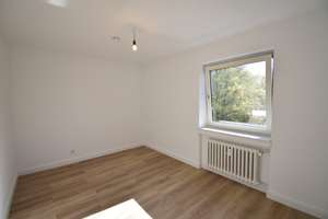 Frisch renoviert! Ideal geschnittene 3-Zimmer-Wohnung mit 2 Balkonen  – Paul-Bonatz-Straße 27, 40595 Garath, Düsseldorf – Vorschaubild 13