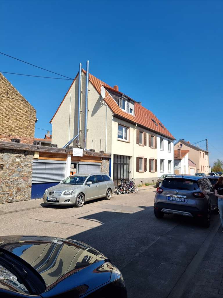 Immobilie in Gimbsheim - Reinenhaus mit Gaststätte in guter Lage Verkaufen - Bild 0