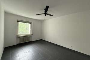 Leerstehend ab 01.06 / Gefragte Lage Düsseltal / Eigennutz oder WG Vermietung/übergroße Garage – Schumannstr. 25, 40237 Düsseltal, Düsseldorf – Vorschaubild 11