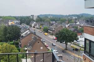 Geräumige 4-Zi.-Wohnung mit Einbauküche und Balkon – Die vollständige Adresse der Immobilie erhältst du vom Anbieter., 47798 Inrath/Kliedbruch, Krefeld – Vorschaubild 2
