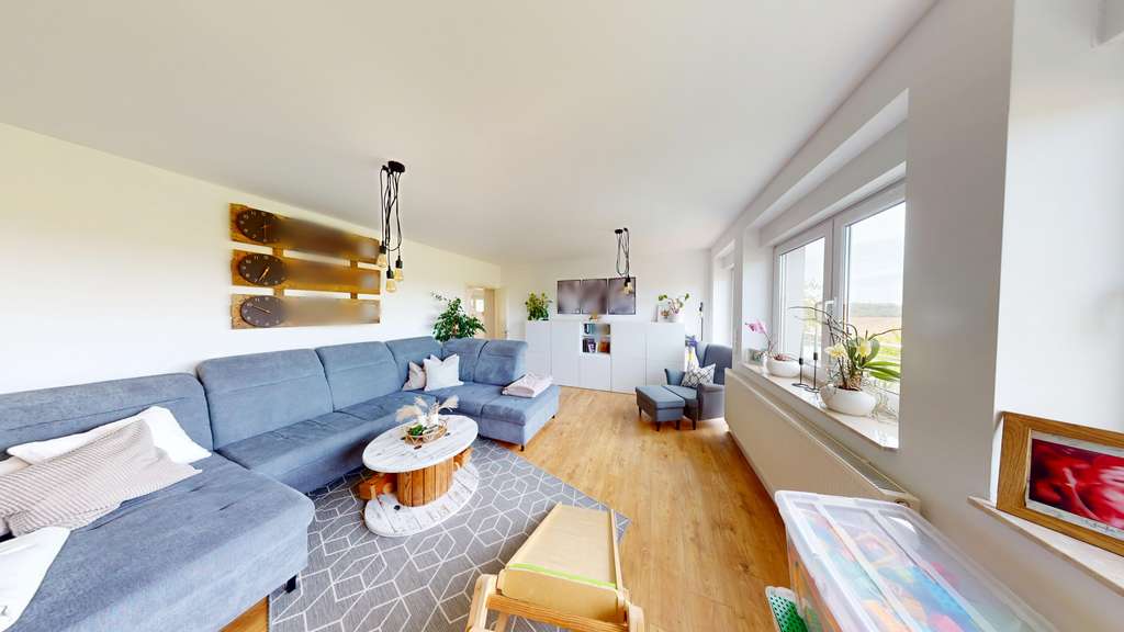 Immobilie in Kölleda - Außergewöhnliche Doppelhaushälfte mit Fernblick und Gartenidylle - Bild 4