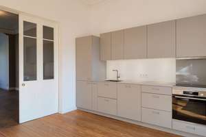 Exklusives Haus im Haus mit Altbaucharme direkt am Alsterlauf – Die vollständige Adresse der Immobilie erhältst du vom Anbieter., 22337 Ohlsdorf, Hamburg – Vorschaubild 8