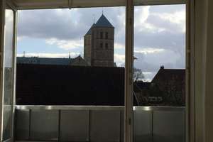 4-Zimmer-Dachgeschoßwohnung, Stadtmitte, keine WG