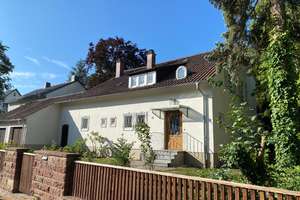 Modernisiertes 4-Zimmer Haus mit Garage in Gerlingen