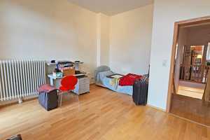 Mehrfamilienhaus mit großzügigem Hinterhof – Bremen – Vorschaubild 2