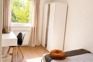 Sofort verfügbar: möbliertes WG-Zimmer in 4er WG – Die vollständige Adresse der Immobilie erhältst du vom Anbieter., 80995 Lerchenau-West, München – Vorschaubild 4