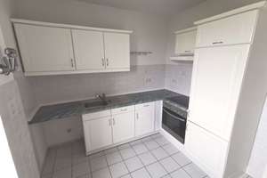 2 Zimmer - Einbauküche - Aufzug - Badewanne - Abstellkammer