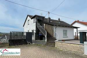 PERL: ZWEIFAMILIENHAUS MIT TRAUMBLICK AUF DIE LUXEMBURGISCHEN WEINBERGE – Die vollständige Adresse der Immobilie erhältst du vom Anbieter., 66706 Perl – Vorschaubild 18