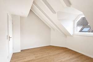 Exklusive Maisonette in Stuttgart-Riedenberg – Lichtdurchflutet, 2 Balkone & TG-Stellplatz – 70619 Riedenberg, Stuttgart – Vorschaubild 13