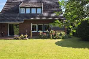 --MEERBUSCH-- freistehendes EFH -- 5 Zi., Garage, Terrasse , großer Garten -