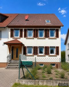 Historische Doppelhaushälfte mit Gewölbekeller, Ausbaureserve und Doppelgarage