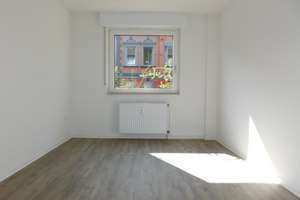 Sehr schöne 3-Zimmerwohnung zentral gelegen mit Balkon und Vinylboden... – Hochfelder Str. 120, 47809 Oppum, Krefeld – Vorschaubild 5