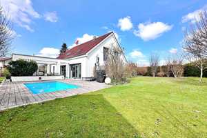 Haus mit Flair 🌅 | Pool | Einliegerwohnung – Freising (Kreis) – Vorschaubild 1