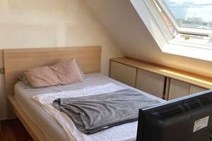 Stilvolle, geräumige und gepflegte 1-Zimmer-Dachgeschoss-Wohnung möbliert direkt am Schillerplatz – Schillerstr. 49, 41061 Gladbach, Mönchengladbach – Vorschaubild 6