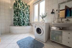 Solide 3-Zimmer-Wohnung in beliebter Lage von Zuffenhausen – Die vollständige Adresse der Immobilie erhältst du vom Anbieter., 70435 Zuffenhausen-Mitte, Stuttgart – Vorschaubild 2