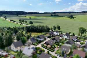 Tolles 2-Familienhaus mit Einliegerwohnung in TOP Zustand in ruhiger Wohnsiedlung in Zwönitz – Erzgebirgskreis – Vorschaubild 5