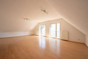 Charmante 2-Zimmer-DG-Wohnung mit Keller, Dachspitz und TG nahe Offenbacher Innenstadt & Mainufer – 63067 Ledermuseum, Offenbach am Main – Vorschaubild 9